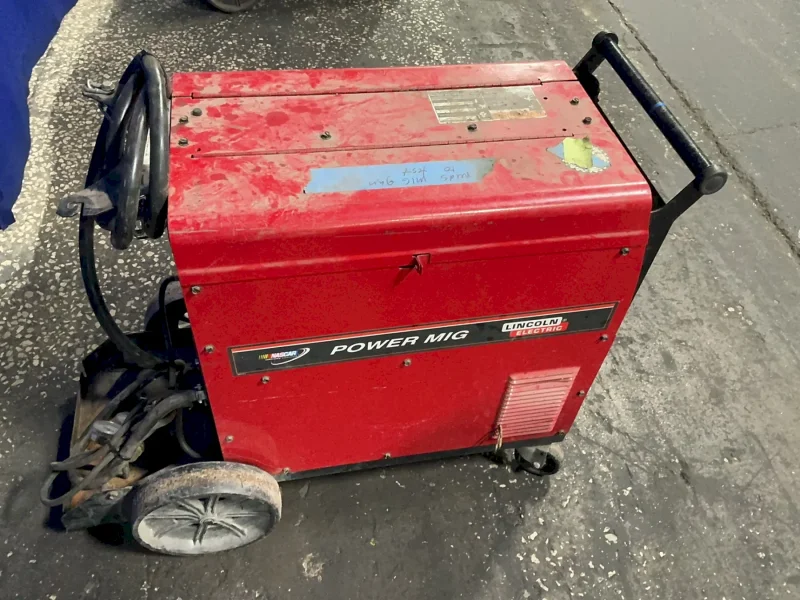 LINCOLN ELECTRIC 250 A WELDER  -  POWER MIG 255