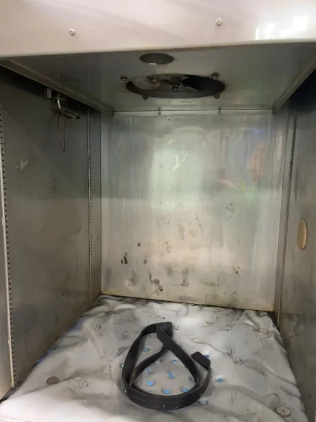 THERMOTRON INDUSTRIES 28” X 28” X 30” CHAMBER ENVIRONMENTAL TEST CHAMBER W/ SHAKER  -  FX-12-CHV-5-5