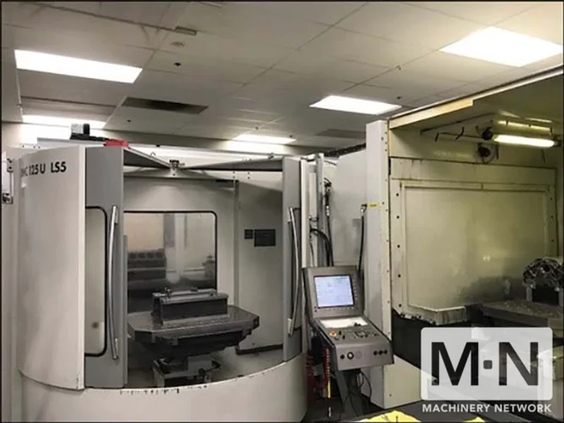 DMG DMC 125U 5-Axis Universal Machining Center, 2004 w/LS 7 Pallet System