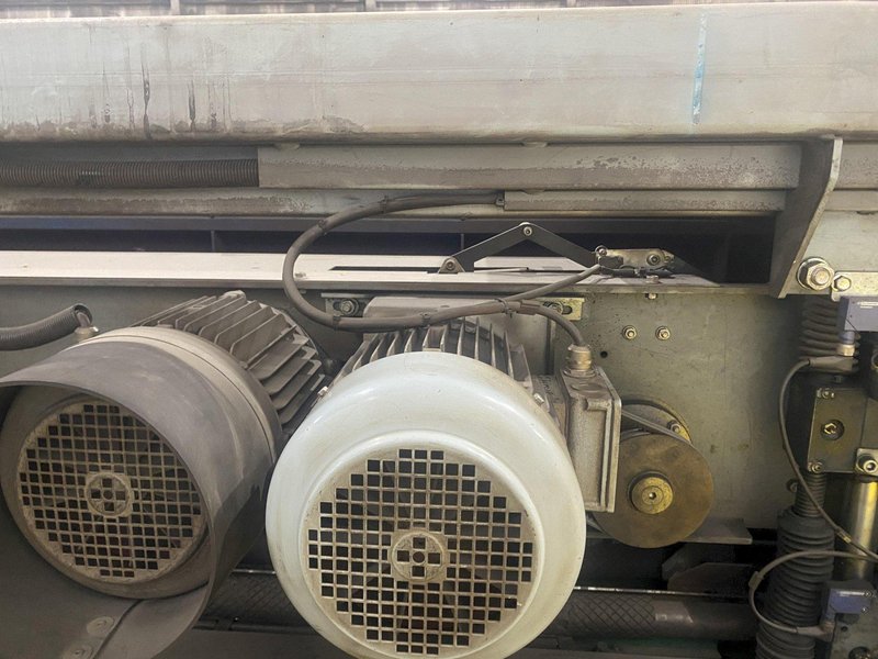 60" WIDE LISSMAC MODEL #SBM-M1500 DESCALER / BELT GRINDER: STOCK #20990