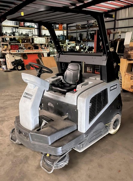 Advance SW5500 Ride-On Sweeper