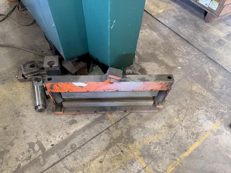 90 TON SCOTCHMAN 9012-24M HYDRAULIC IRONWORKER