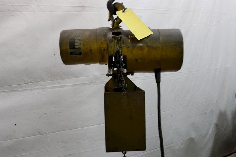 1/4 TON BUDGIT ELECTRIC POWERED CHAIN HOIST : STOCK #11993