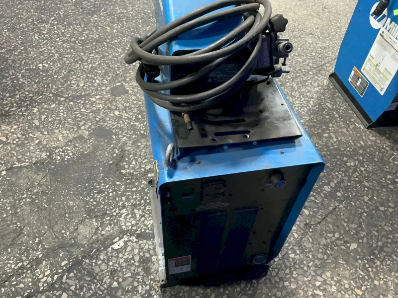 Miller  600 A Welder  - Axcess 450