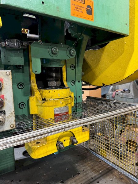 80 TON L&amp;J OBI PRESS. STOCK # 0683324