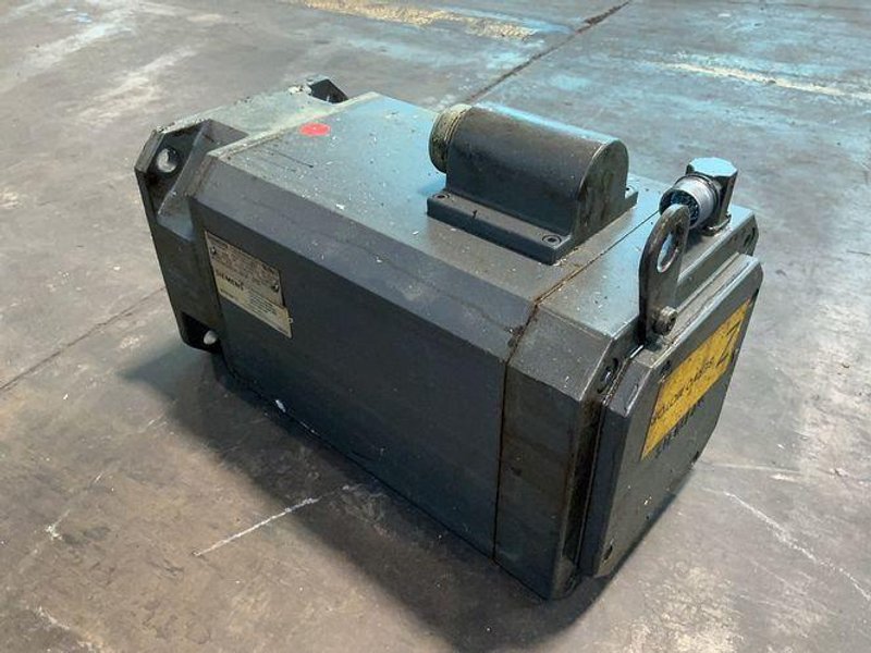 SIEMENS 2000RPM SERVO MOTOR  -  1FT6105-1AC71-4AG1