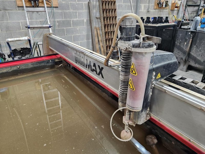 13′ x 6′ Omax Global Max 2040 Waterjet, 2022 – Chiller, Abrasive Hopper