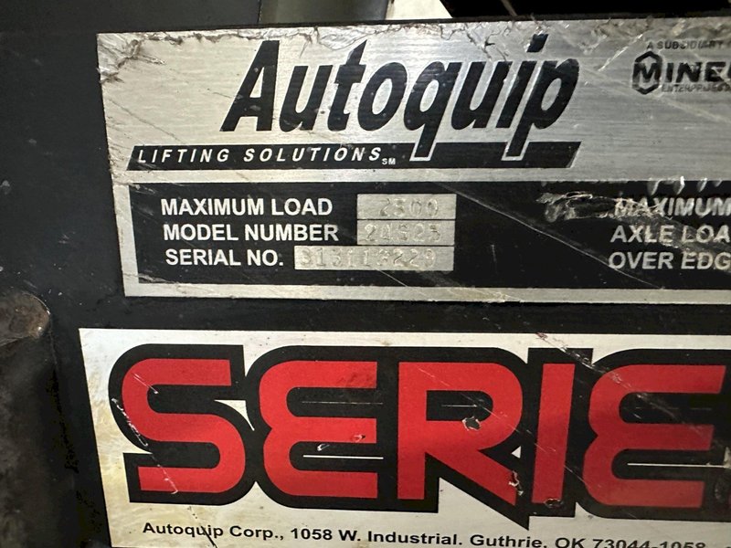 2500 LBS AUTOQUIP HYDRAULIC SCISSORS LIFT TABLE: STOCK #77709
