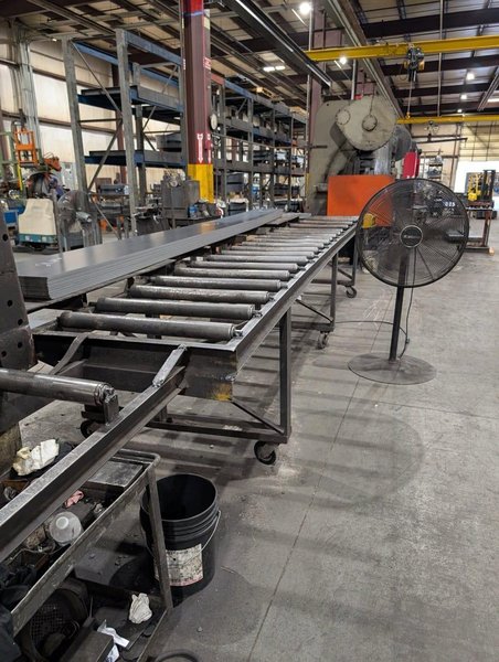 500 Ton x 14′ Accurpress 750014 CNC Press Brake, 2000 – ETS Control, Conveyor Tables Included