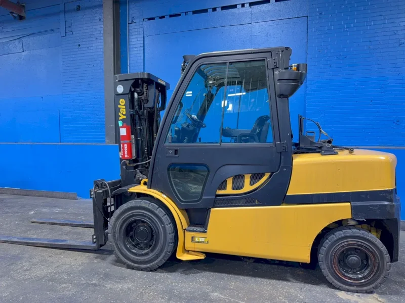 Yale 9600 Lbs Propane Forklift - Glp100vxnkhe088