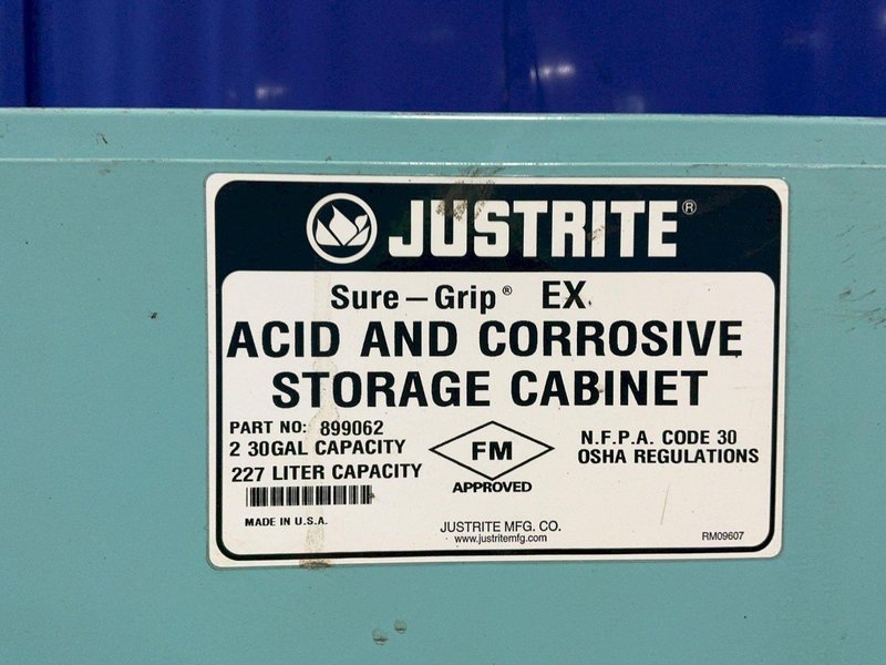 JUSTRITE 2 @ 30 GAL ACID &amp; CORROSIVE STORAGE CABINET  -  899062
