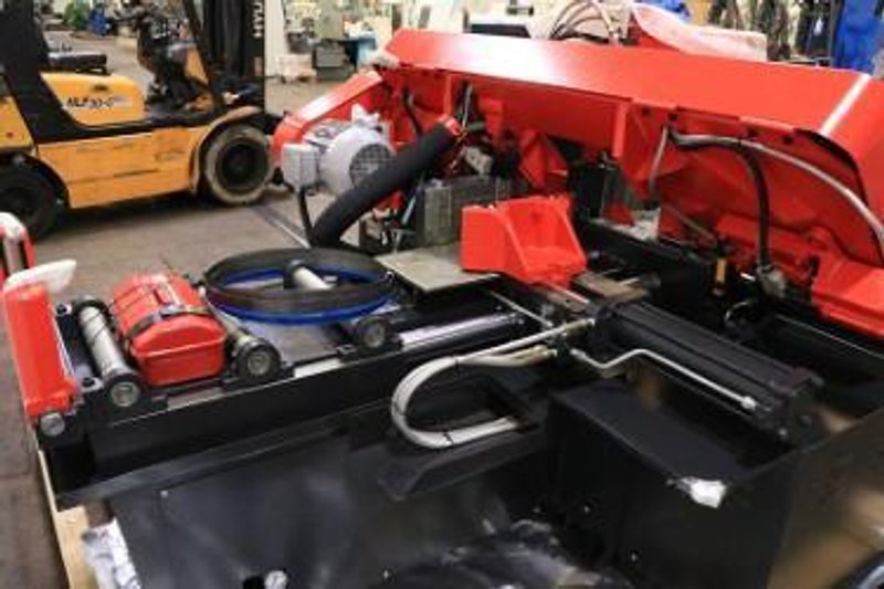 AMADA HORIZONTAL BANDSAW HFA250W