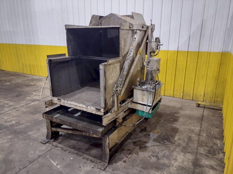 33" 39" x 51"  HYDRAULIC CELL BIN PARTS DUMPER: YOBRO #25026
