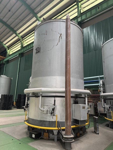 EBNER GAS FIRED BELL FURNACE (14672)