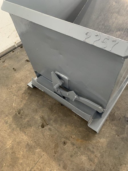 1/4 YARD DUMP HOPPER. STOCK # 0524223
