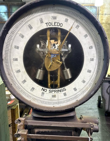 2,000 LBS TOLEDO SCALE: YOBRO #26282