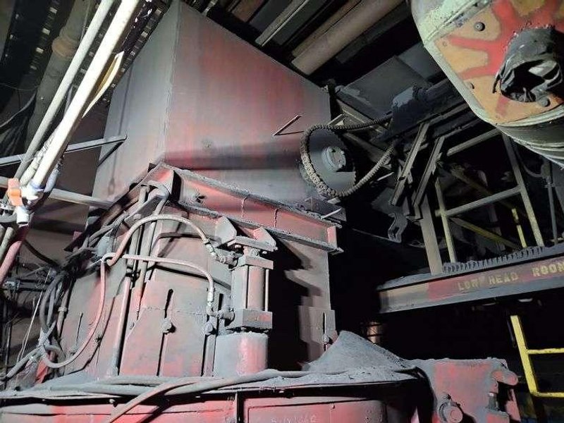 B and P model 85b muller with dust hood, motor and gearbox, batch hppper and cooling blower