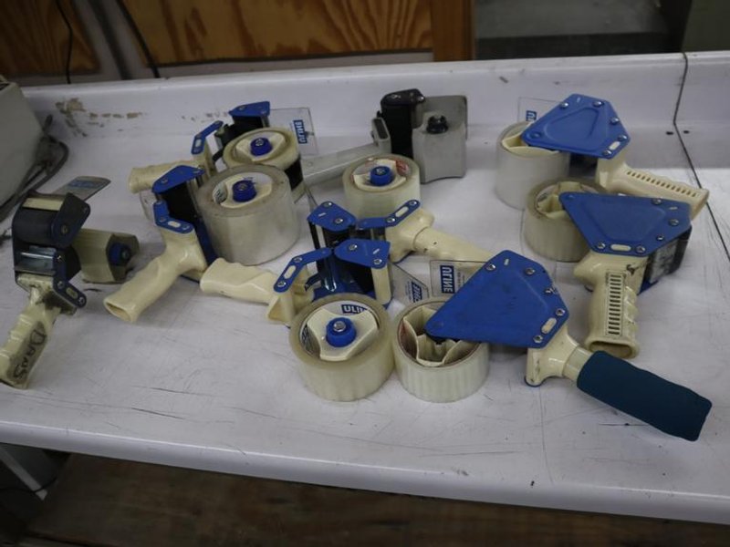 Uline (9) Tape Guns- Auction Item