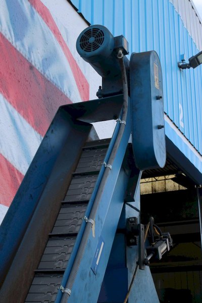 DAVIS INCLINED CHIP CONVEYOR: STOCK #76349