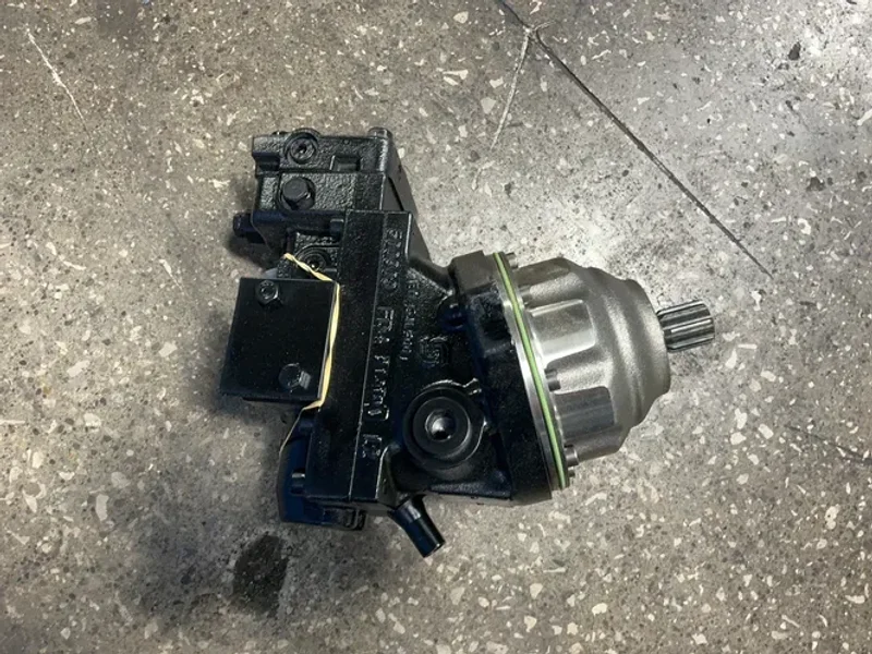 DANFOSS MOTOR TRACK DRIVE  -  51C060-1-RD1B