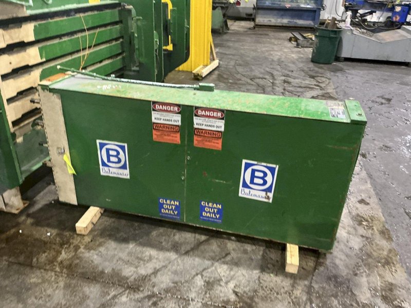 36" X 29" X 30 HP BALEMASTER MODEL #4030G-8 AUTO TIE HORIZONTAL BALER 2007: YOBRO #25000