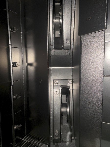 36" x 48" x 8 WHEEL PANGBORN ROTOBLAST PASS THROUGH HANGING CONVEYOR SHOT BLAST MACHINE: YOBRO #24717