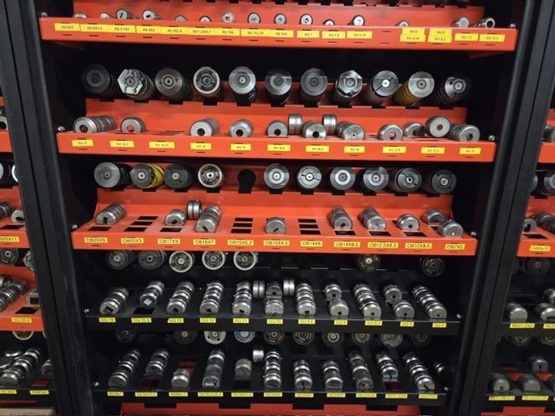 Amada EM2510NT CNC Turret Punch, 2005- Tons of Tooling and Spare Parts!