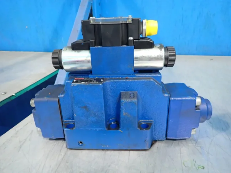 REXROTH HYDRAULIC DIRECTIONAL CONTROL VALVE  -  R901373432