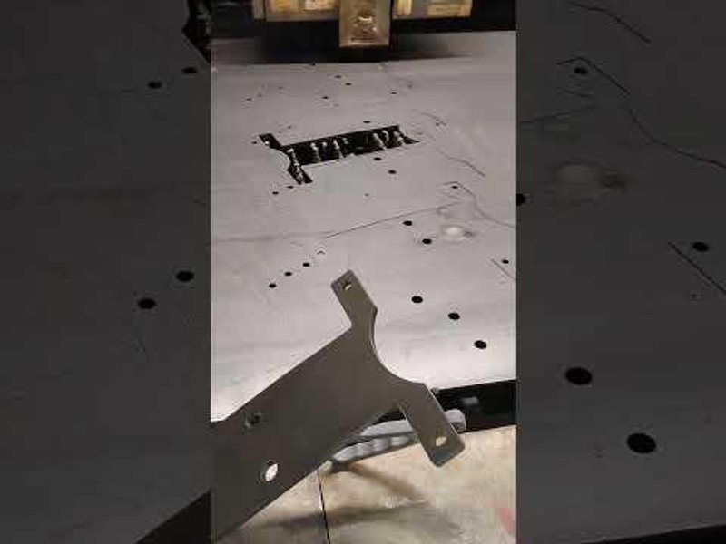 2001 MITSUBISHI ML 3015-LVP 3,500 WATT 5' X 10' CO2 CNC LASER