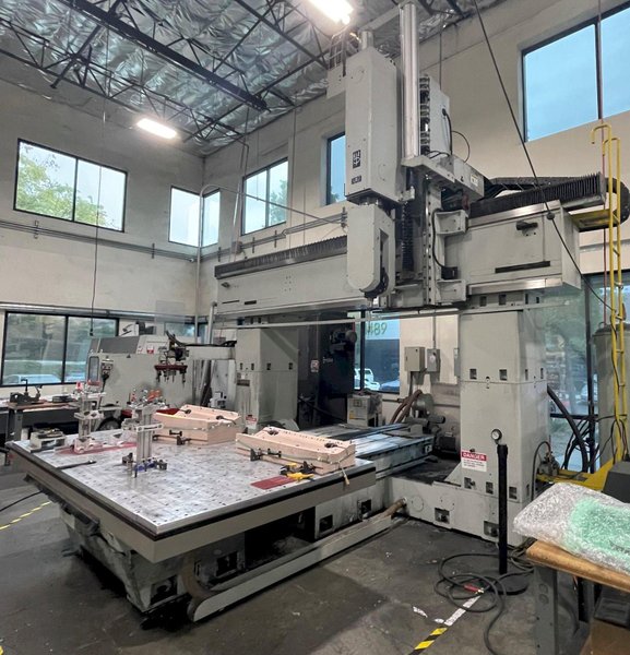 Anderson Maxxis 3116 NC 5-Axis CNC Router 2011 Fanuc 31iB5 CNC Control 63&quot; x 122&quot; Table 9-HP Vacuum System