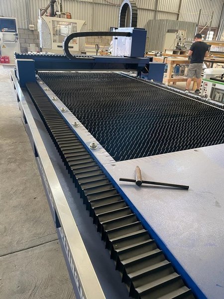 4,000 Watt Eagle EV-30 Fiber Maxphotonics Laser Cutting Machine, 2025 – New with Warranty, 5′ x 10′ Table