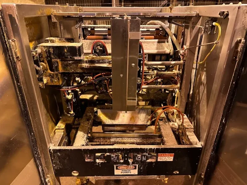 HAYSSEN Vertical Form, Fill and Seal Unit