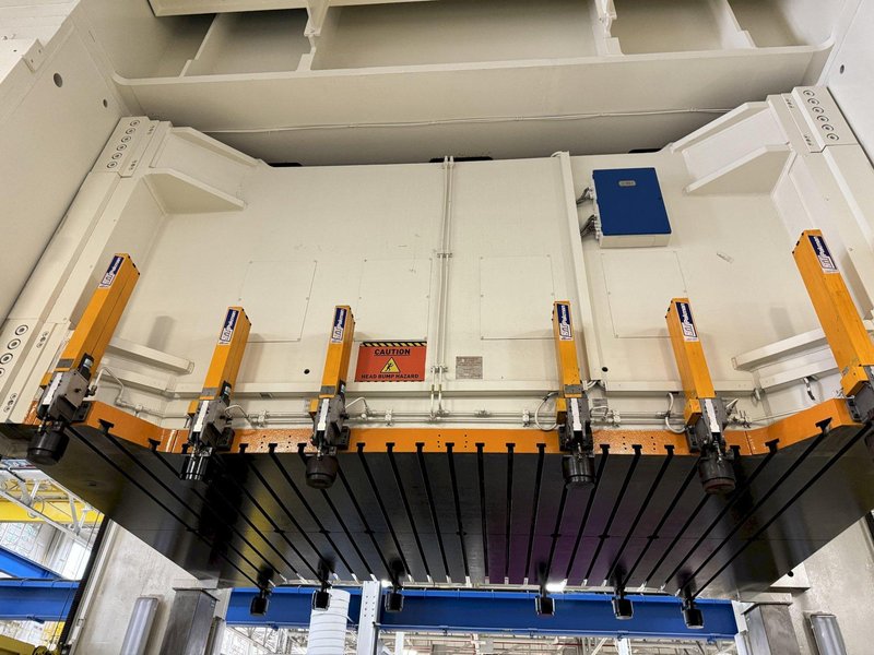 2500 TON SCHULER SMG HZPU-T-2250-4600/2450 HYDRAULIC PRESS. STOCK # 0902224