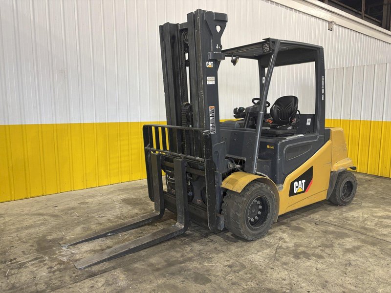11,000 LBS CAT MODEL #2ET11000 ELECTRIC FORKLIFT, NEW 2020: STOCK #22688