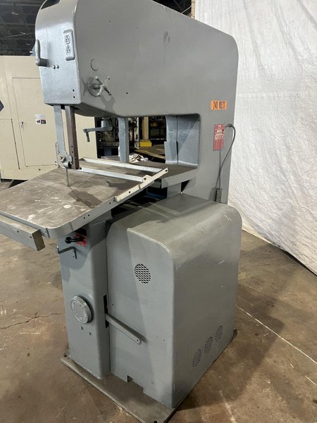 36" DOALL 3613-1 VERTICAL BANDSAW. STOCK # 0103922