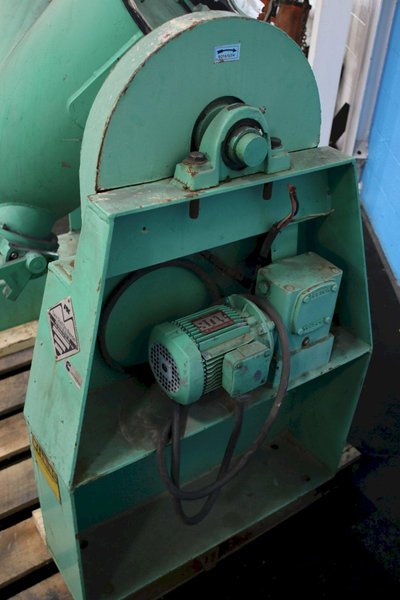 2 CUBIC PATTERSON KELLEY TWIN SHELL DRY BLENDER; STOCK #75400