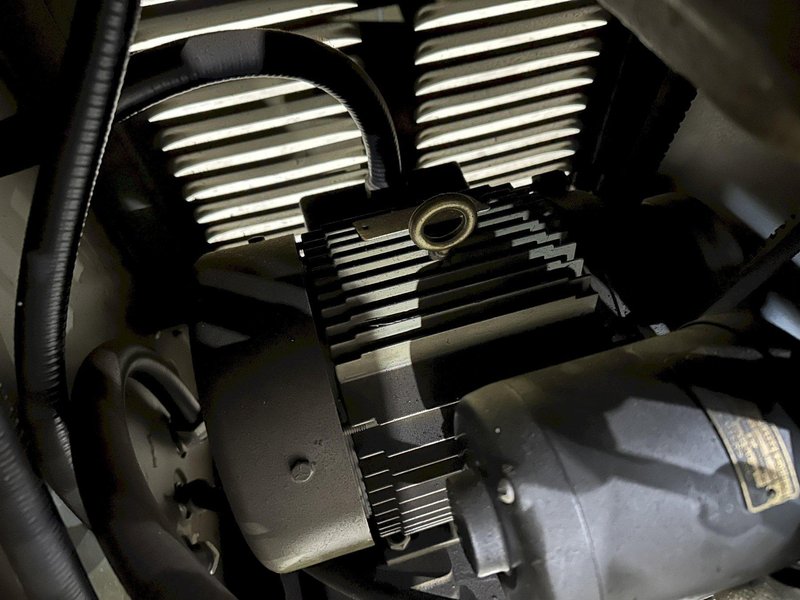 9" X 28" HARDINGE DV-59 LATHE WITH THEMAC ID GRINDER SPINDLE : STOCK #22733