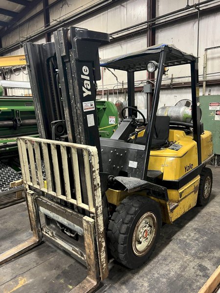 7750 LBS YALE MODEL #GLP080 LP-GAS FORKLIFT: STOCK # 3446