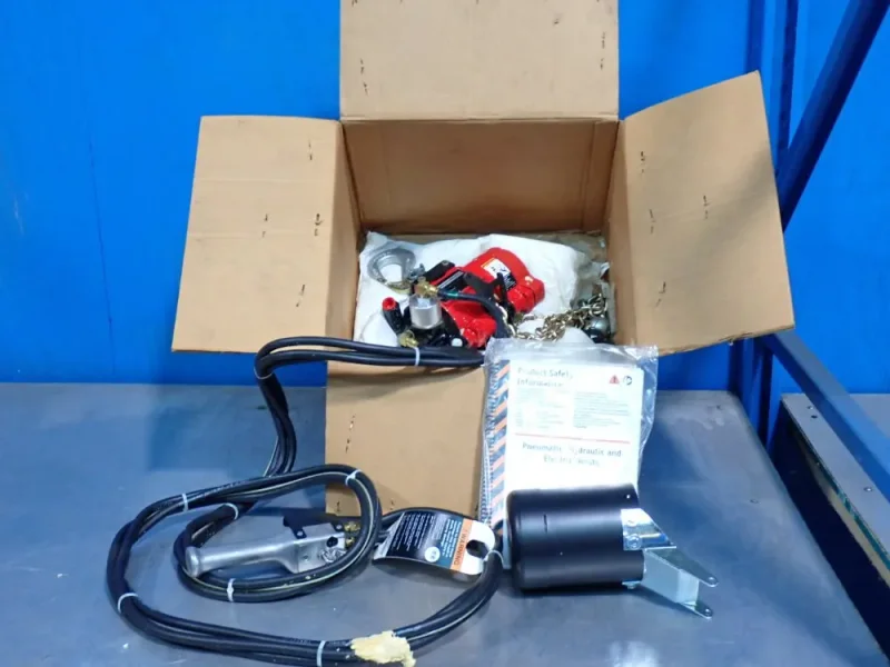 INGERSOLL RAND 90PSIG MAX INDUSTRIAL AIR CHAIN HOIST  -  7756E-2K15-K108
