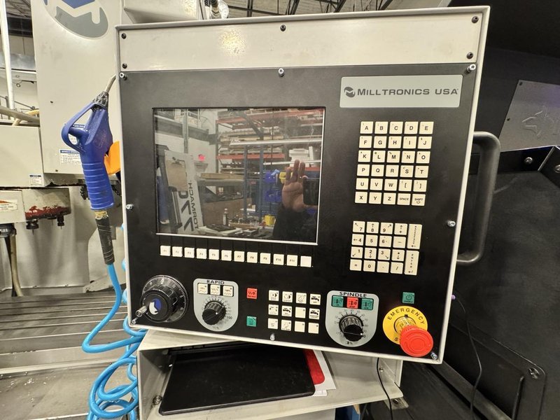 Milltronics VM16 VMC, 2009 – Coolant Through Spindle