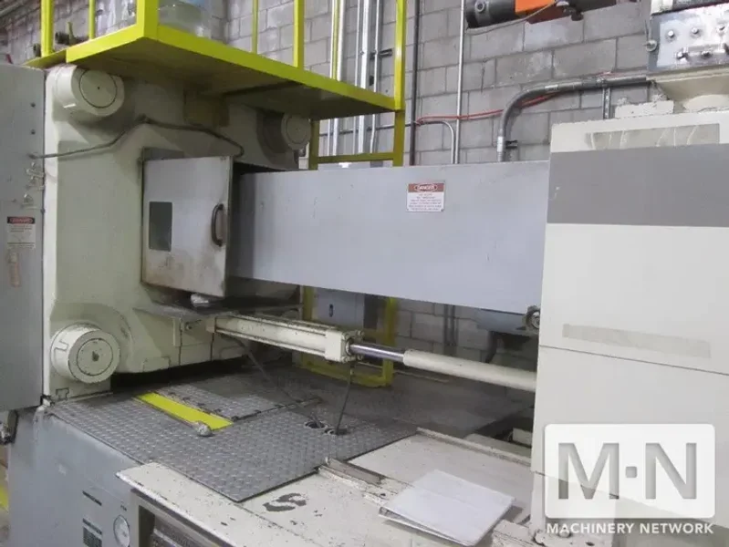 610 TON 124 OZ TOSHIBA MODEL ISF610-SII-59B INJECTION MOLDING MACHINE MFG 1994