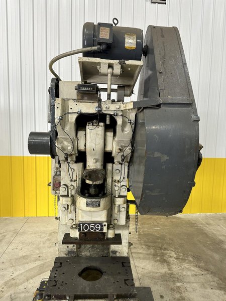 32 TON MINSTER MODEL #4 OBI PRESS, 4" STROKE: STOCK #20172