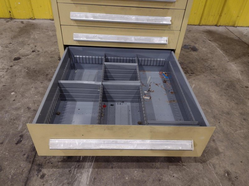 13 DRAWER STANLEY VIDMAR PARTS CABINET 30" X 27.5"X 60" : YOBRO 25551
