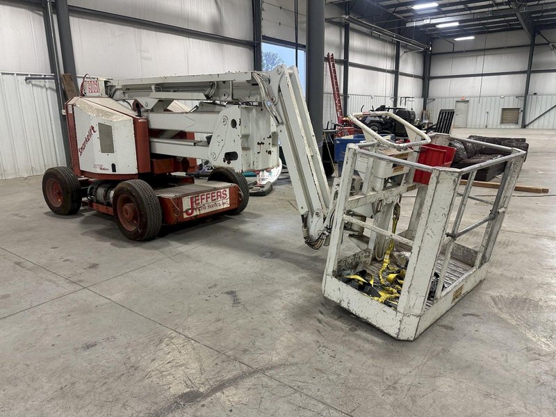 46' REACH SNORKELIFT MODEL #ATB-46KG ARTICULATING MAN-LIFT: STOCK #21729