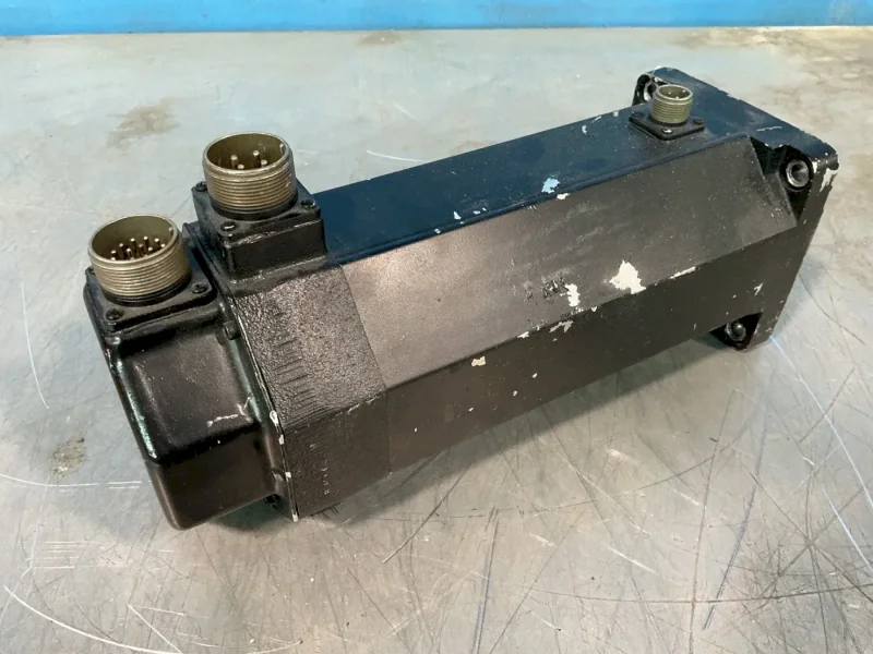 ALLEN-BRADLEY SERVO MOTOR  -  F-4050-Q-H04AA