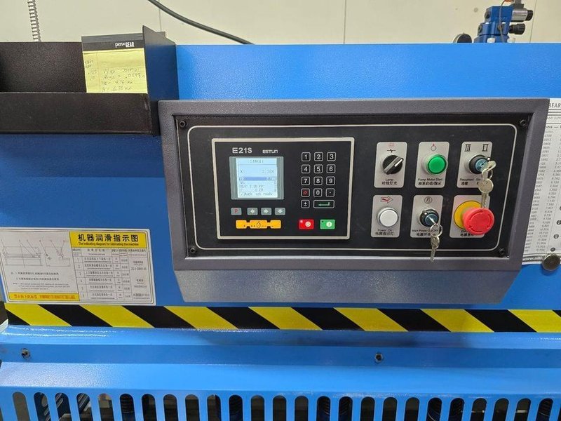 9 ga. x 8′ LongBow QC11Y Hydraulic Shear, 2023