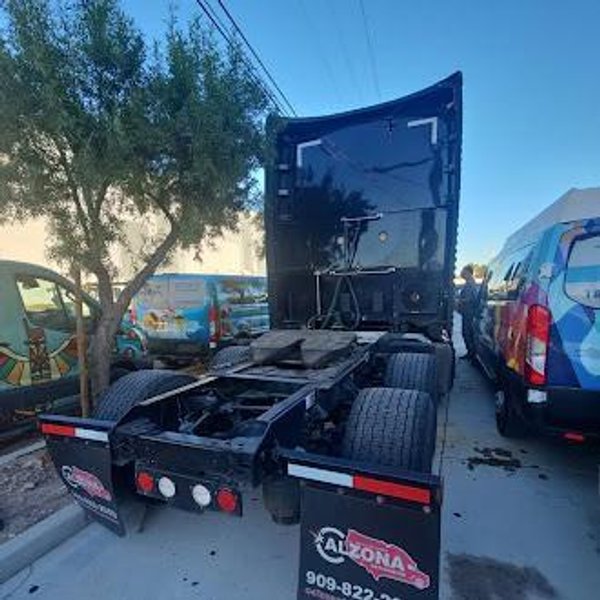 Kenworth T680 Sleeper Truck, 2019