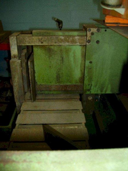 10.25" X 10.25" KASTO MODEL SSB260VA FULLY AUTOMATIC VERTICAL BANDSAW. STOCK # 1061923.