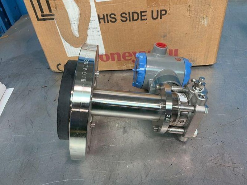 Honeywell Flange Mounted Liquid Level Transmitter - Stf828-e1hs4a-h1f-a-ad0-11s-a-00a6-00-0000