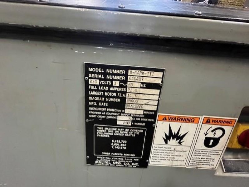 18" X 22" MARVEL 8 MARK 3 VERTICAL BAND SAW STOCK# 3911